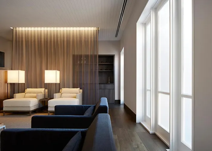 Hotel Realm